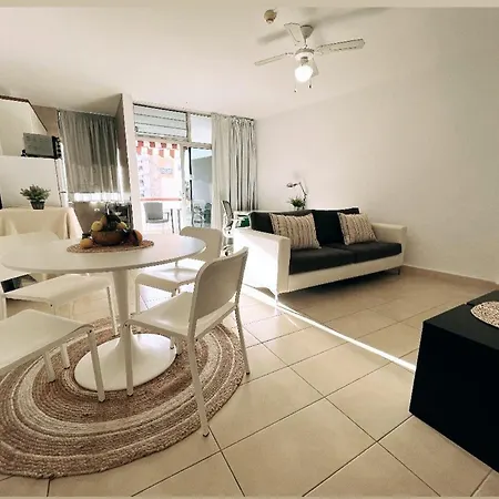 Cherry Cake Playa del Inglés