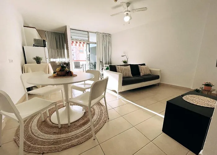 Cherry Cake Playa del Inglés